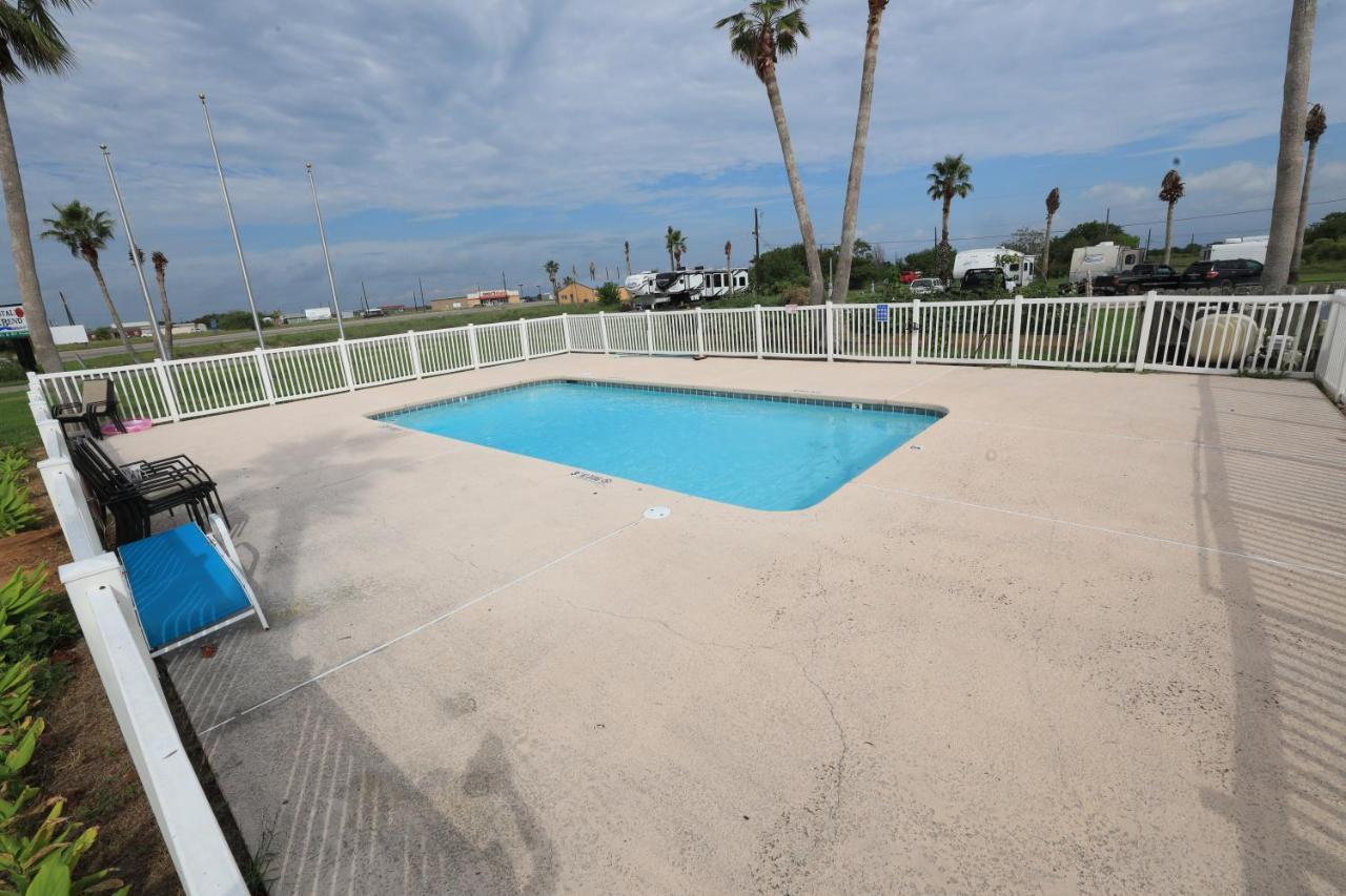 Coastal Bend At Seadrift, Motel & Rv Park Exterior photo